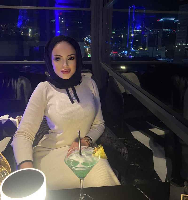 Полина