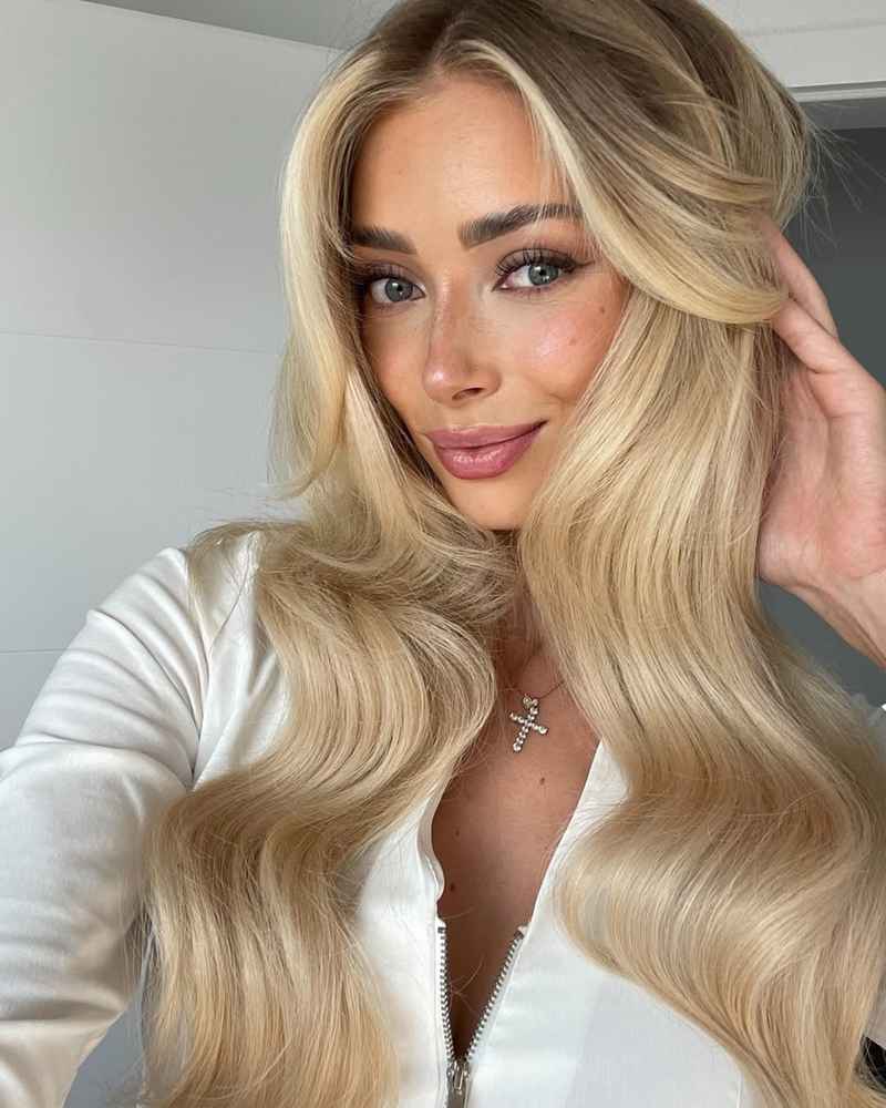 Асия