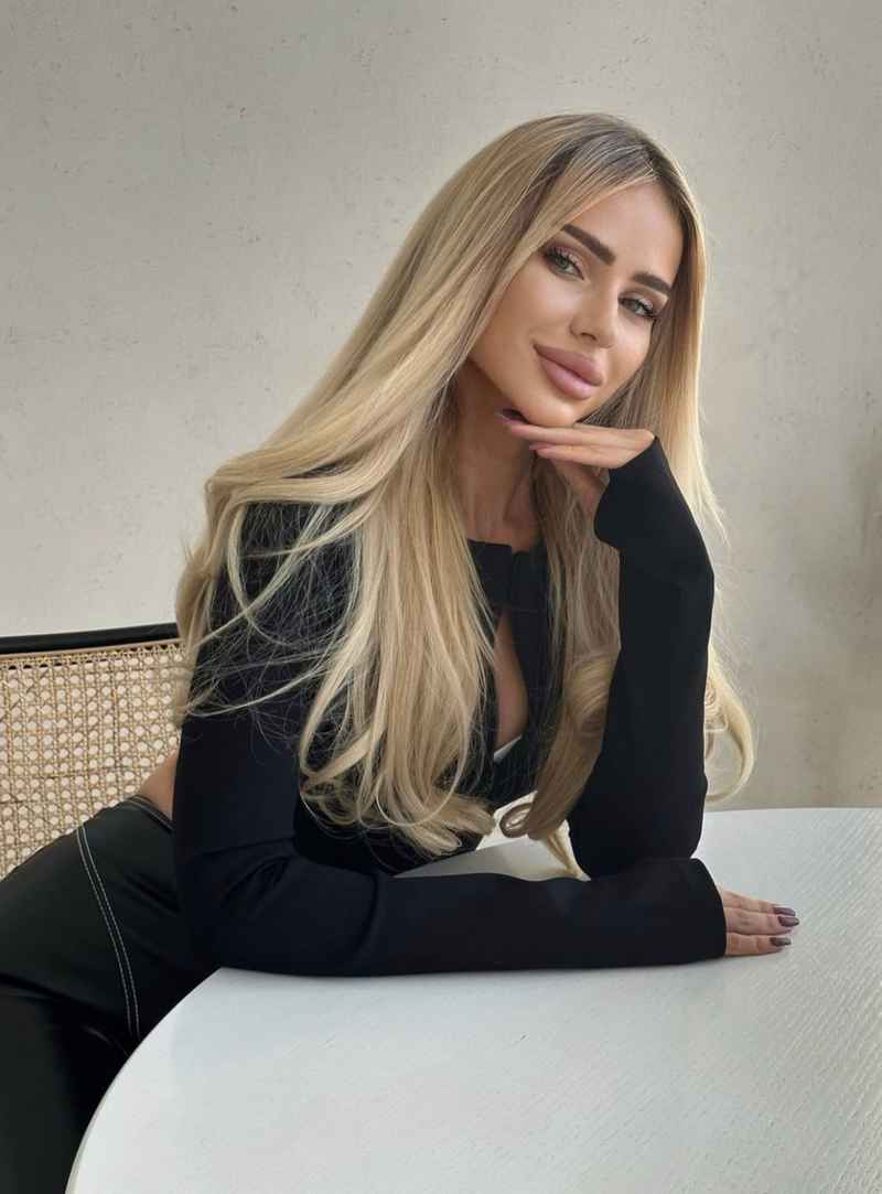 Николь