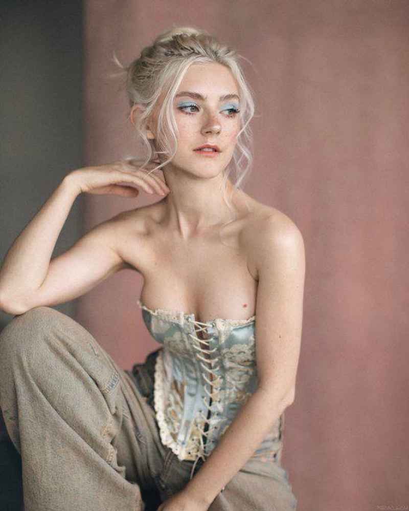 Ева