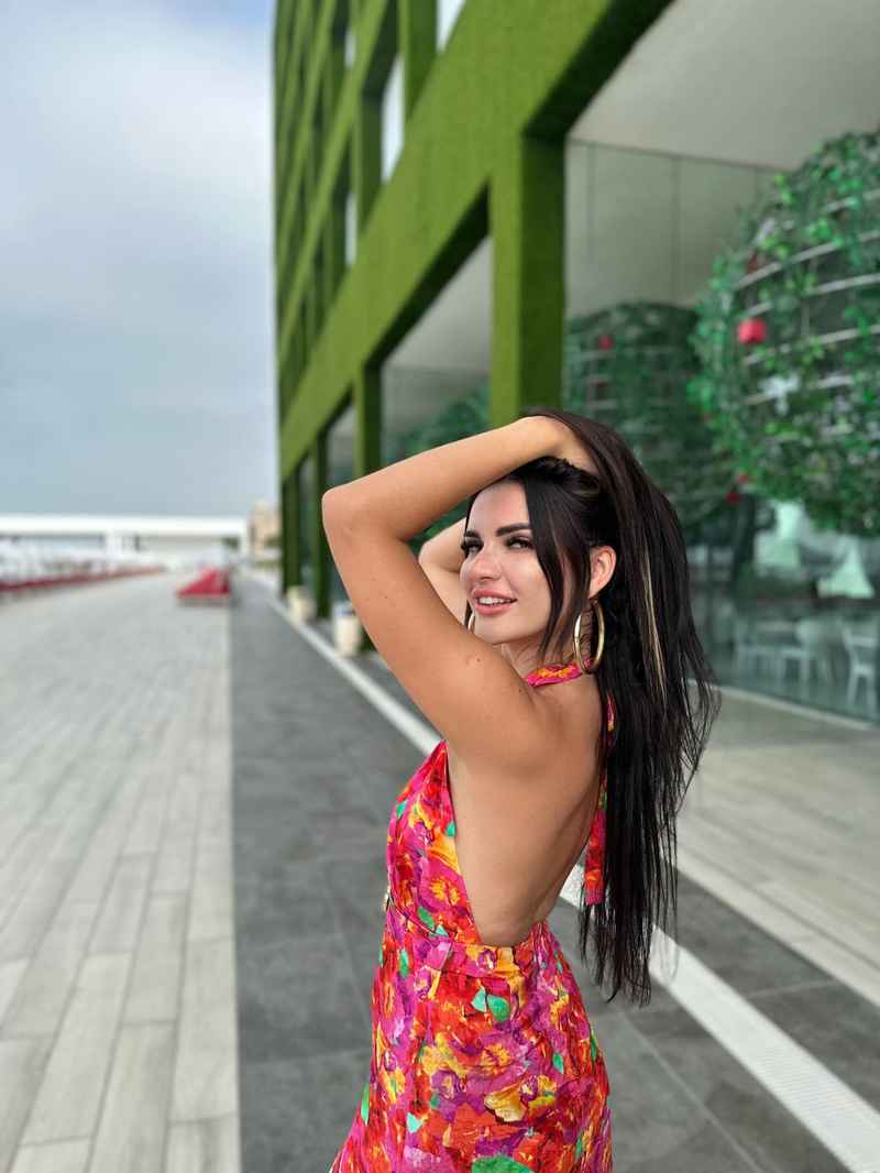Ева