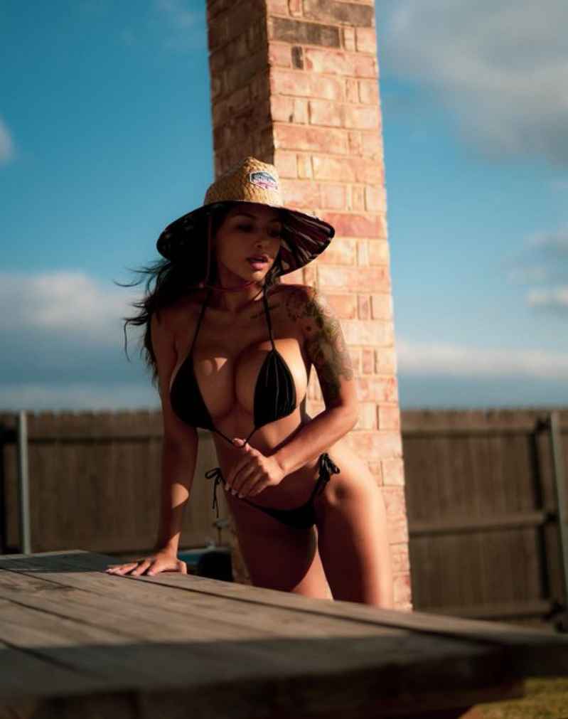 Асия